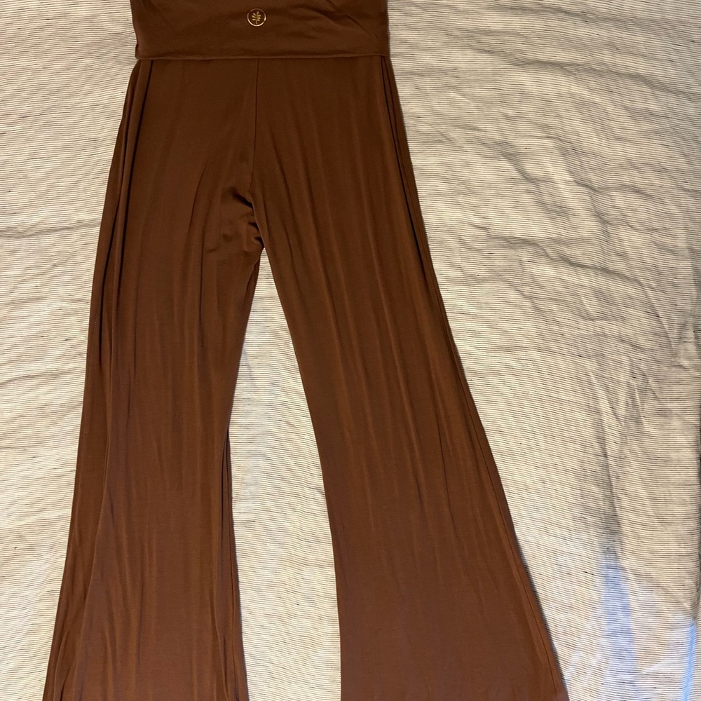 Indigo Luna chocolate set- size small tall Agni flares and size small boxy crop